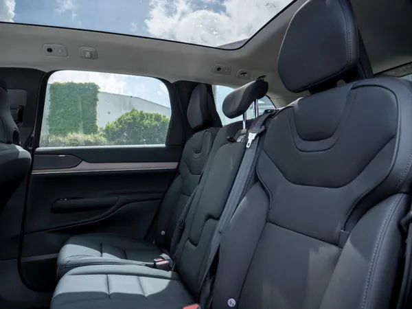 Volvo EX90 - Photo 32