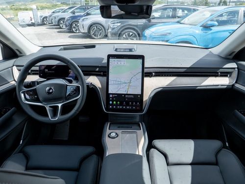 Volvo EX90 - Photo 37