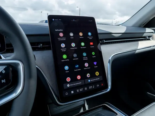 Volvo EX90 - Photo 47