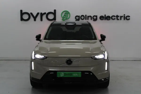 Volvo EX90 - Photo 2