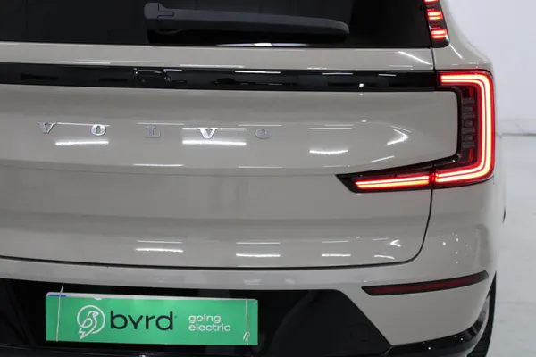 Volvo EX90 - Photo 7