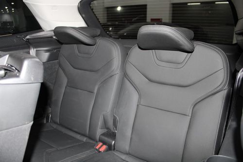 Volvo EX90 - Photo 17