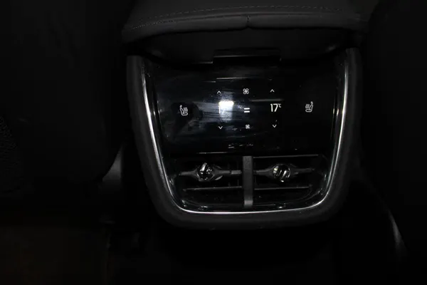 Volvo EX90 - Photo 18