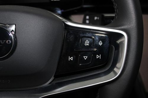 Volvo EX90 - Photo 21