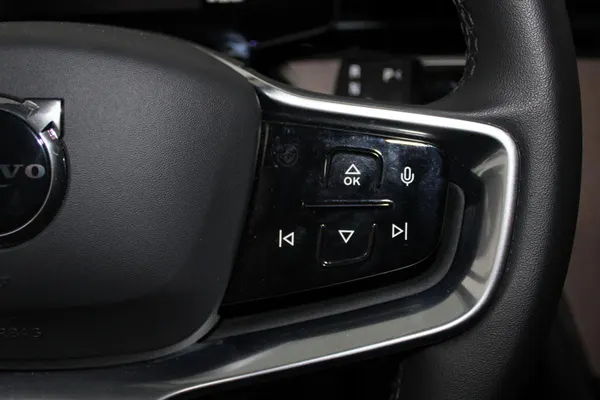 Volvo EX90 - Photo 21