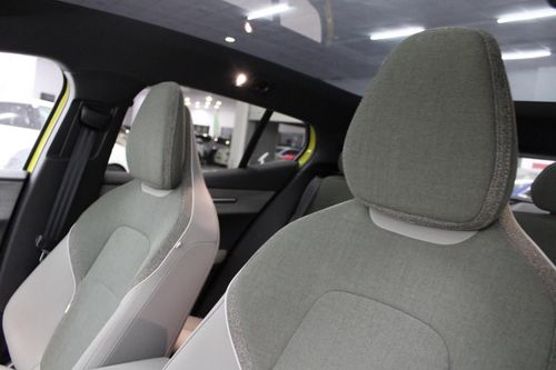 Volvo EX30 - Photo 11