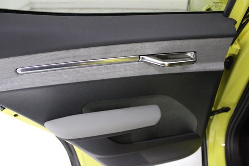 Volvo EX30 - Photo 13