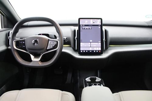 Volvo EX30 - Photo 16