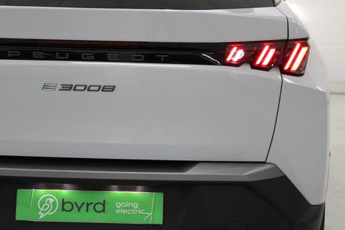Peugeot E-3008 - Photo 7