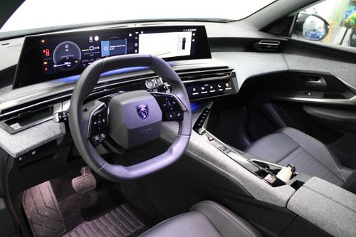 Peugeot E-3008 - Photo 11