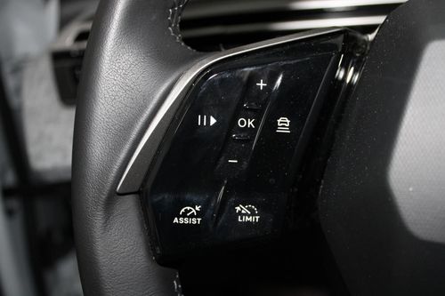 Peugeot E-3008 - Photo 15