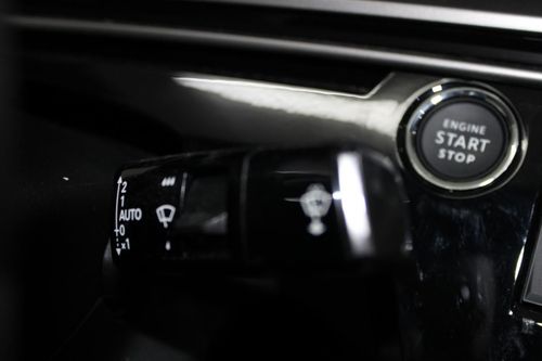 Peugeot E-3008 - Photo 18