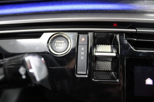 Peugeot E-3008 - Photo 21
