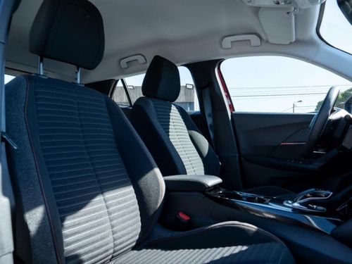 Peugeot e-2008 - Photo 19