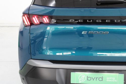 Peugeot E-5008 - Photo 8