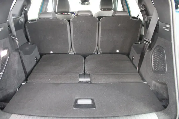 Peugeot E-5008 - Photo 10