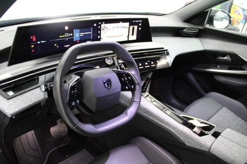 Peugeot E-5008 - Photo 13