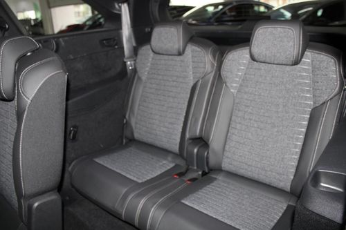 Peugeot E-5008 - Photo 15