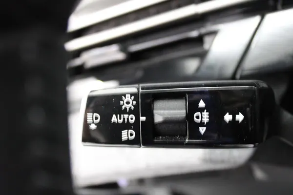 Peugeot E-5008 - Photo 20
