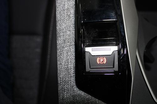 Peugeot E-5008 - Photo 24