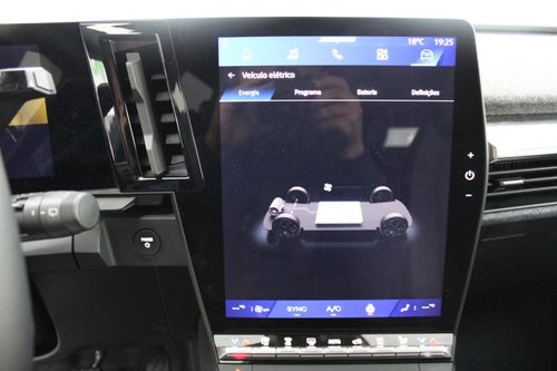 Renault Mégane E-Tech - Photo 21