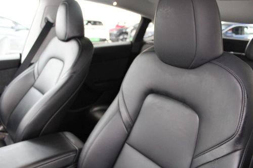 Tesla Model Y - Photo 12