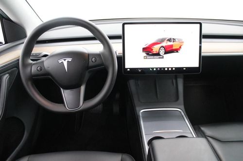 Tesla Model Y - Photo 16