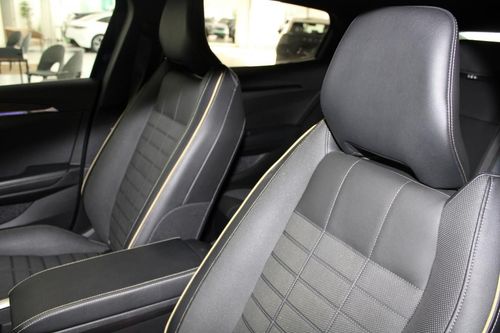 Renault Mégane E-Tech - Photo 11