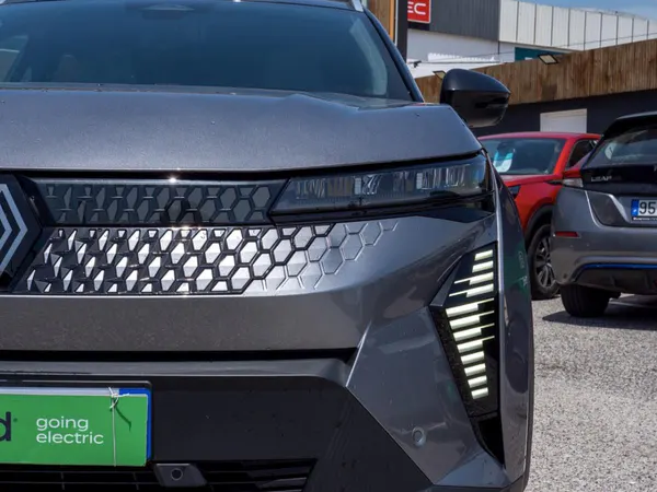 Renault Scénic E-Tech - Photo 6