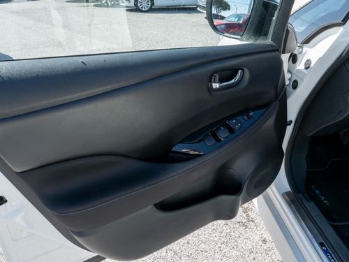 Nissan Leaf - Photo 19