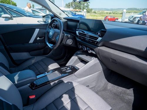Citroen e-C4 X - Photo 16