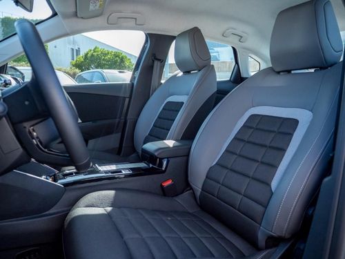 Citroen e-C4 X - Photo 21