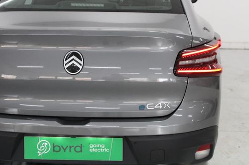 Citroen e-C4 X - Photo 7