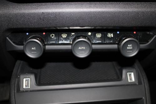 Citroen e-C4 X - Photo 19