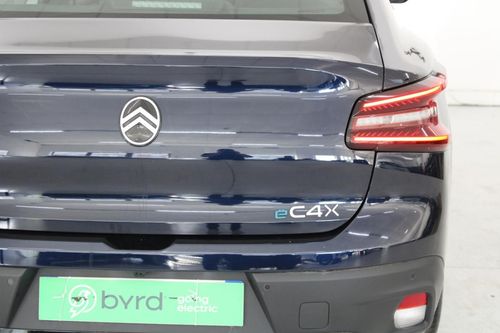 Citroen e-C4 X - Photo 6