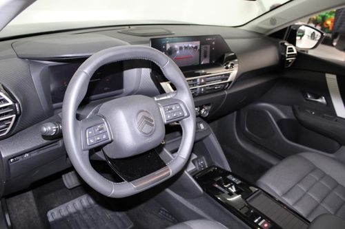 Citroen e-C4 X - Photo 11