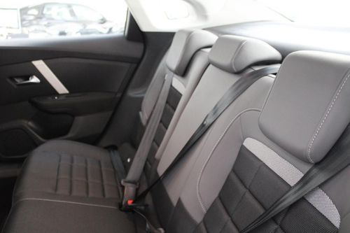 Citroen e-C4 X - Photo 13