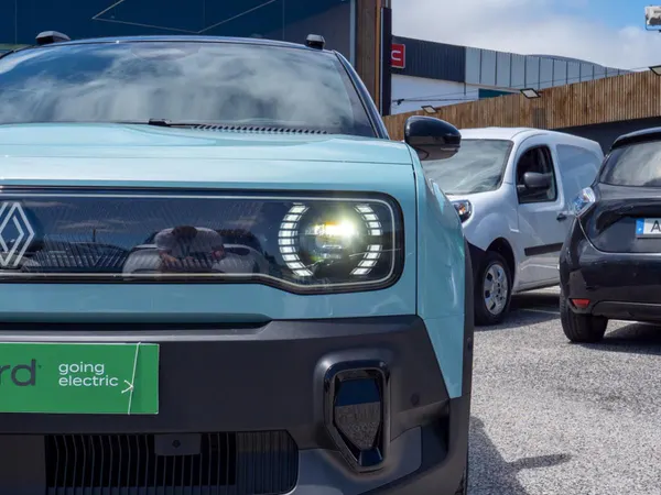 Renault 4 E-Tech - Photo 6