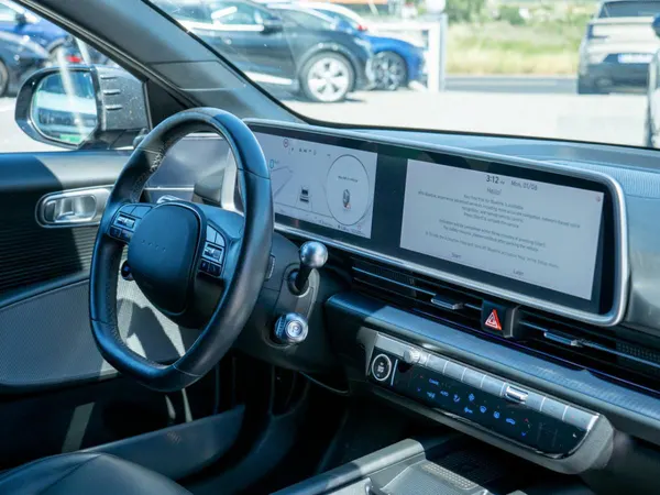 Hyundai Ioniq 6 - Photo 18