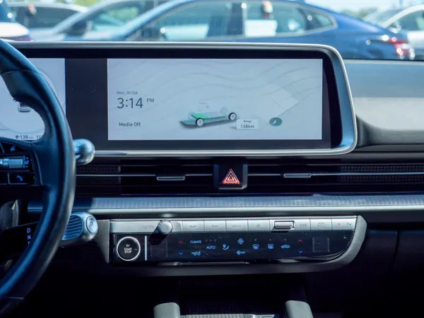 Hyundai Ioniq 6 - Photo 28