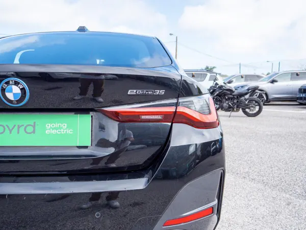 BMW i4 - Photo 12