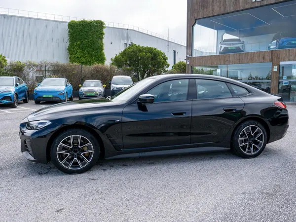 BMW i4 - Photo 8