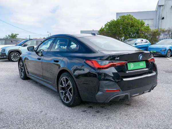 BMW i4 - Photo 9