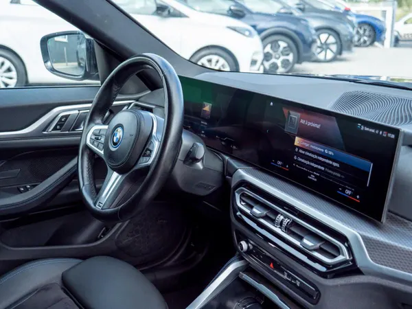 BMW i4 - Photo 18