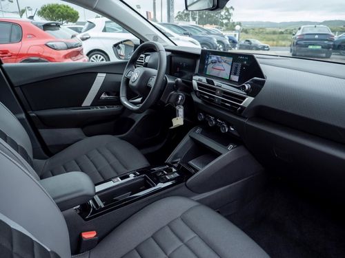 Citroen e-C4 X - Photo 16