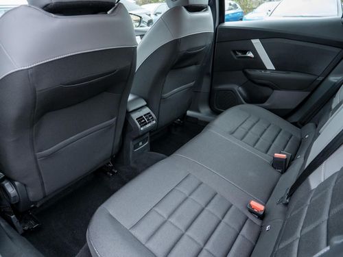 Citroen e-C4 X - Photo 22