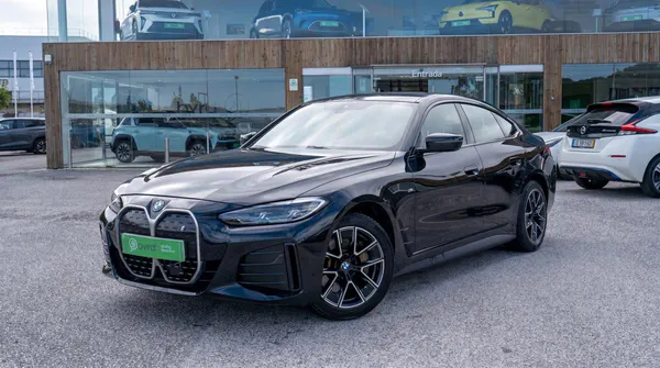 BMW i4 - Photo 2