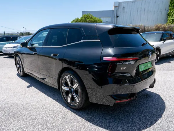BMW iX - Photo 8