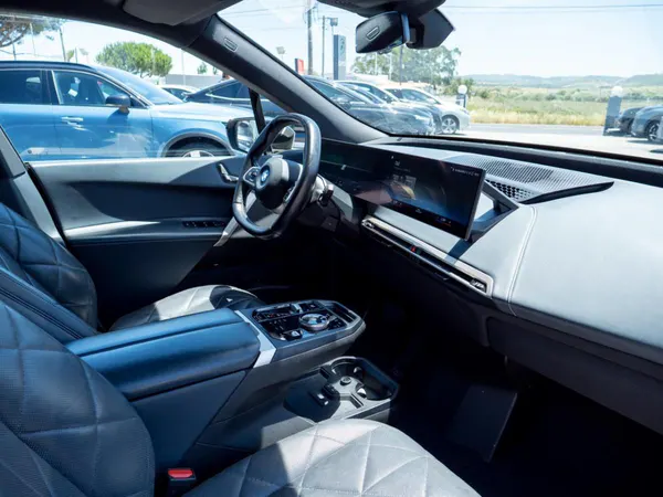 BMW iX - Photo 16