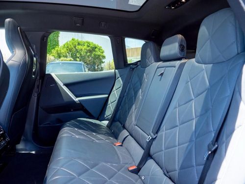 BMW iX - Photo 26